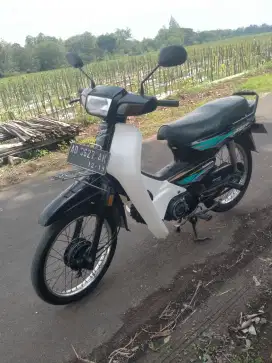Astrea grand 96 mesin bagus komplit dobel stater