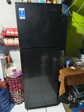 Kulkas 2 pintu bekas