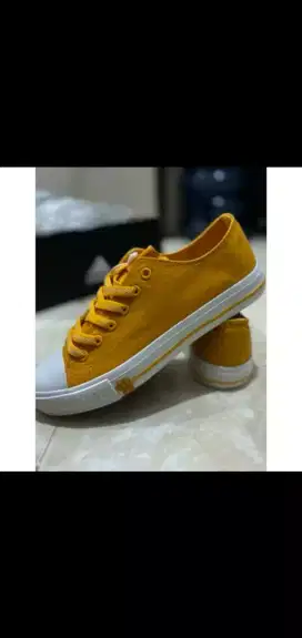 sepatu murah hush puppies