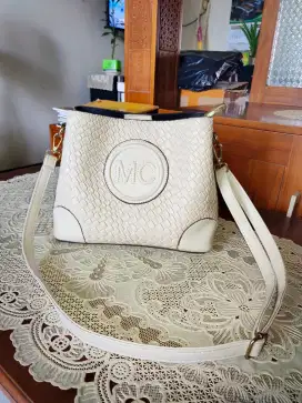 Tas Selempang Wanita