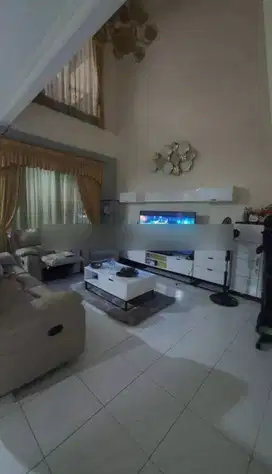 Dijual Cepat Rumah Luas Di Taman Golf Modernland Tangerang