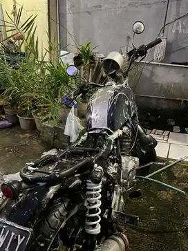 Motor custom basic Thunder 125cc