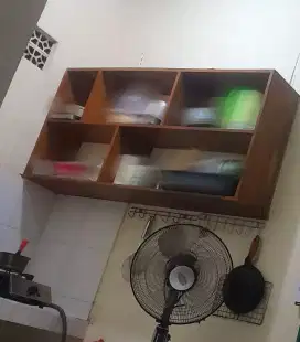 Rak tembok minimalis