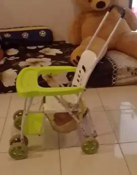 Kursi / Kereta Makan Anak (bisa dilipat)