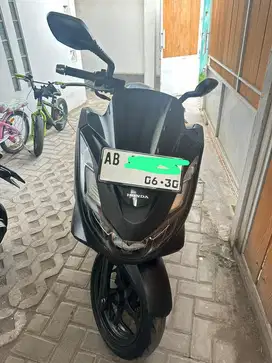 Pcx cbs 160 hitam elegan