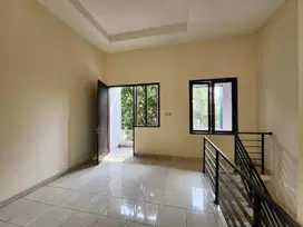 DIJUAL‼ Murah BU rumah 2 Lantai baru renovasi di Green Lake City