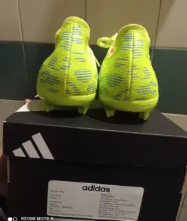 Sepatu Adidas predators