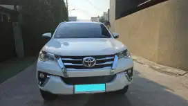 Toyota Fortuner VRZ 2017 Putih terawat murah