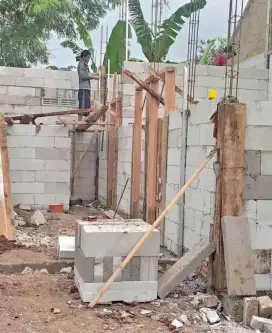 Tukang bangunan borongan