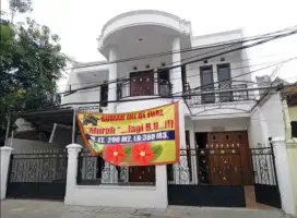 JUAL CEPAT !!  Rumah Megah Di Komplek Taman Pulo Gebang - Pulo Gadung