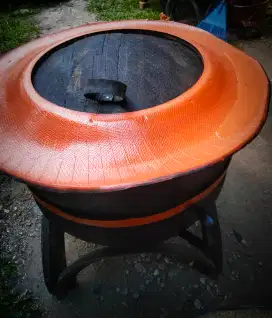 Tempat sampah dari ban