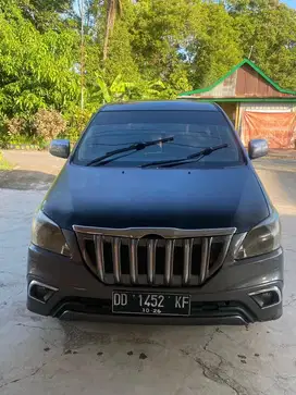 Toyota kijang innova G Bensin M/T 2011