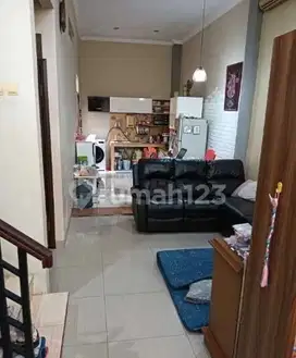 Rumah 2 Lantai rapih Semi Furnished SHM di Citra Raya Cikupa