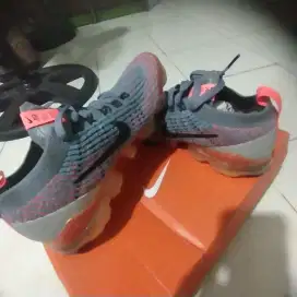 Sepatu buat olahraga dan senam