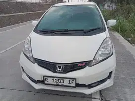 HONDA JAZZ RS MATIC 2012