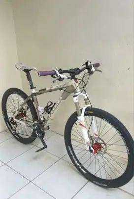 TREK RACE LITE 8000