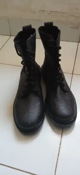Sepatu boots PDL hitam pria
