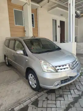 NISSAN Grandlivina XV 1.5 Manual