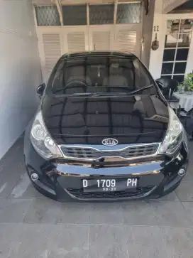 Dijual cepat kia rio 2012