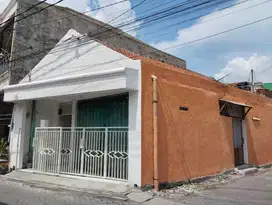 Rumah Usaha+Tempat Tinggal Murah siap Huni di Sememi Jaya, SBY Barat