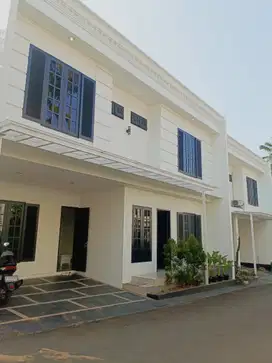 Rumah siap huni dalam townhouse di Lebak Bulus Jaksel