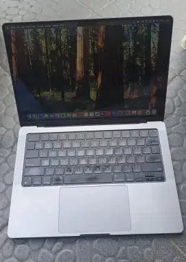 Macbook pro M1 2021 14 inch 16GB