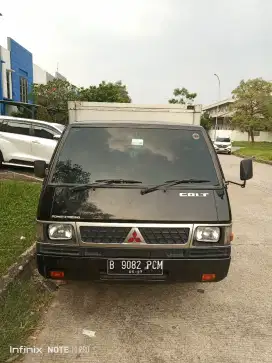 Dijual mobil box l300