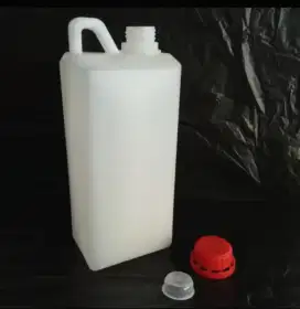 Dijual jerigen 1 liter bahan tebal segel baru