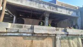 Rumah Lama Dekat Tol dan stasiun bebas banjir Jalarta Selatan