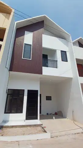 Rumah dua lantai  dalam cluster di Cijantung Jaktim