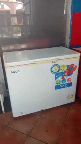 Jual rongsok freezer merk aqua