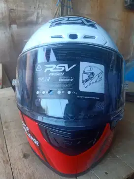 Helm Baru Gress