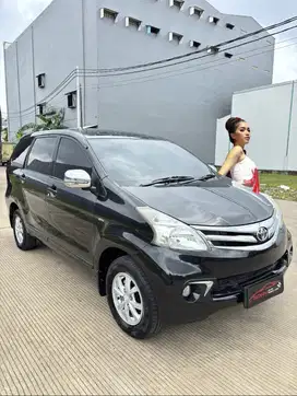 Mobil Avanza matic murah 2015
