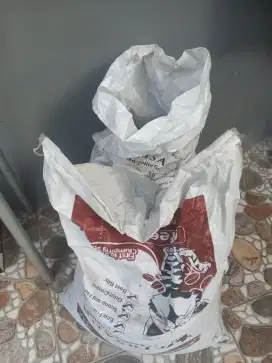 Pasir Kucing 2 Karung