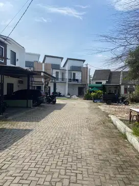 Rumah second 3 kamar tidur dekat ke grand galaxy city di pekayon