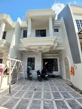 Rumah 2 lantai siap huni dalam komplek Gardenia Grand depok city Depok