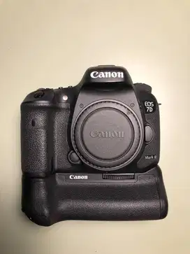 CANON 7D MARK II + CANON BATTERY GRIP