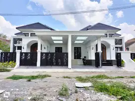 RUMAH MEWAH 1 LANTAI KONSEP KLASIK MODERN DEKAT KAMPUS UII TERPADU