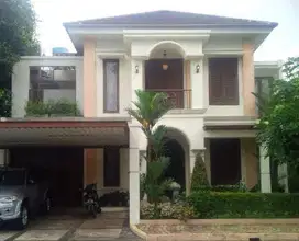Rumah mewah di Townhouse, Grand Bintaro Residence