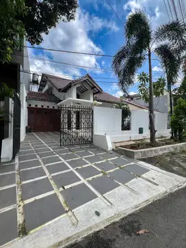 Rumah 2 lantai di Kebayoran Baru, Jakarta Selatan