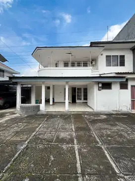 Rumah Lama Hitung Tanah Di Kebayoran Baru, Jakarta Selatan
