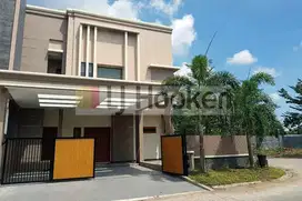 Rumah Mewah Hook Furnished Di Taman Golf Residence