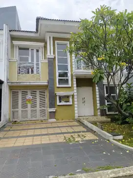 DISEWAKAN RUMAH LEBAR 9 GADING SERPONG TANGERANG