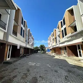 Dijual Rumah Row Komplek Lebar Komplek Cemara Ville
