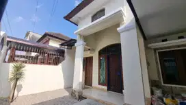 DIJUAL RUMAH CANTIK DEKAT TUGU YOGYAKARTA