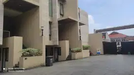 DiJual rumah di buncit dalam townhouse