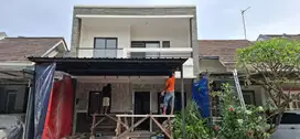 DIJUAL RUMAH MURAH 2 LANTAI SUDAH RENOVASI DI CLUSTER KOTA WISATA!