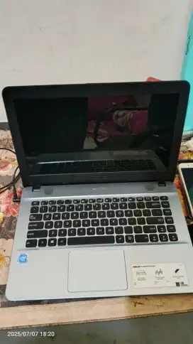 LAPTOP ASUS 14INCH RAM 4 HDD 250GB WINDOWS 10 TERMURAH