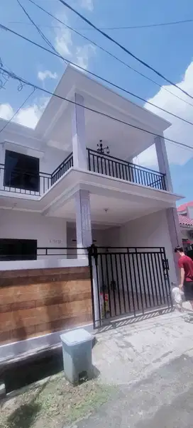 Disewakan Rumah Rapih Full Renov di Serpong Utara