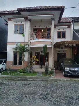 Rumah   jl damai lempongsari dekat ugm